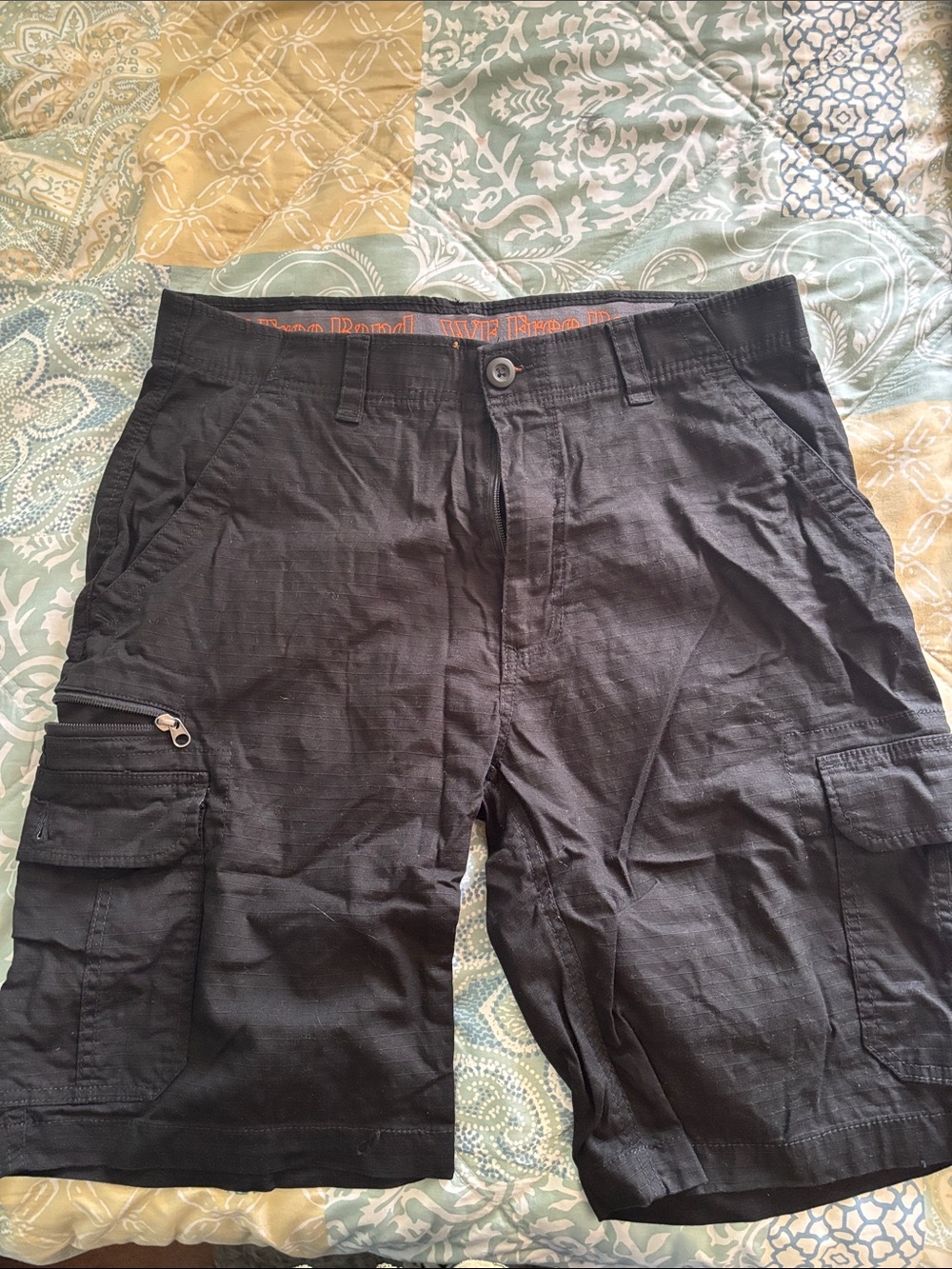 Men's Black Cargo Shorts with Multiple Utility Pockets